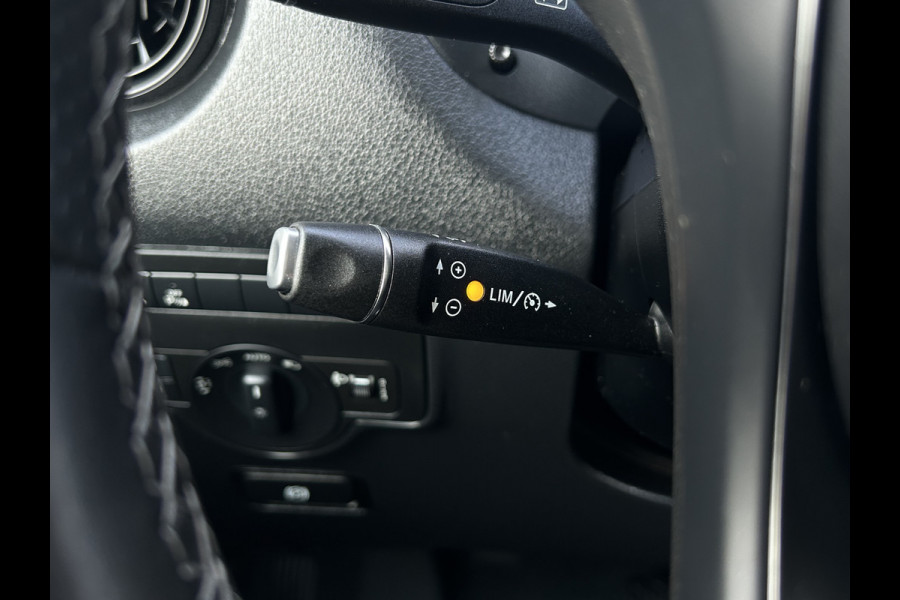 Mercedes-Benz eVito 66 kWh 116 PK BPM VRIJ / 14.706 KM !! / L2H1 / AUTOMAAT / ACHTERKLEP / AIRCO / CRUISE / NAVI / CARPLAY / STOELVERWARMING / 3-ZIT