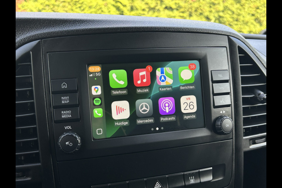 Mercedes-Benz eVito 66 kWh 116 PK BPM VRIJ / 14.706 KM !! / L2H1 / AUTOMAAT / ACHTERKLEP / AIRCO / CRUISE / NAVI / CARPLAY / STOELVERWARMING / 3-ZIT