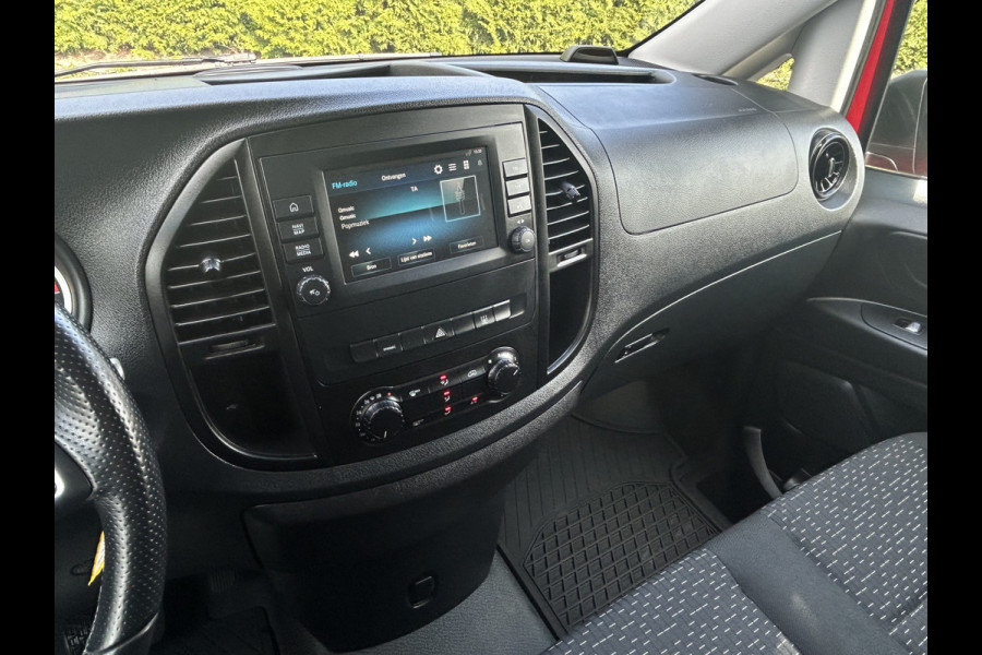Mercedes-Benz eVito 66 kWh 116 PK BPM VRIJ / 14.706 KM !! / L2H1 / AUTOMAAT / ACHTERKLEP / AIRCO / CRUISE / NAVI / CARPLAY / STOELVERWARMING / 3-ZIT