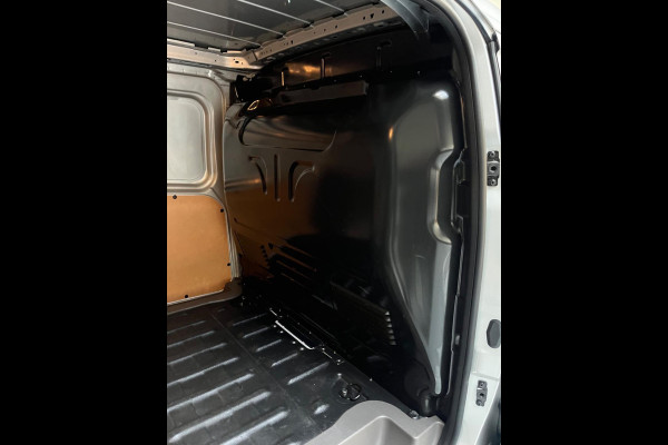 Ford Transit Connect L2H1 1.5 EcoBlue 100pk euro6 Trend, Airco, CruiseControl, Trekhaak, Zilvergrijs metallic, RIJKLAARPRIJS!