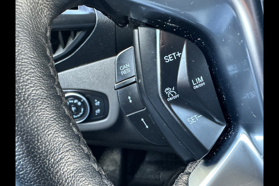 Ford Transit Connect 1.5 EcoBlue 100 PK AUTOMAAT / L2H1 / 1e EIG. / ECC / ADAPTIVE CRUISE / NAVI / STOELVERWARMING / CAMERA / BLUETOOTH
