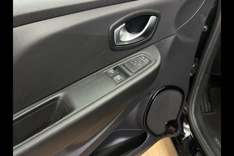 Renault Clio Estate Occasion 0.9 TCe Limited | Zwart | Airco | Tweedehands Renault Clio | Cruisecontrol | Bluetooth