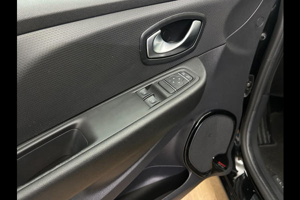 Renault Clio Estate Occasion 0.9 TCe Limited | Zwart | Airco | Tweedehands Renault Clio | Cruisecontrol | Bluetooth