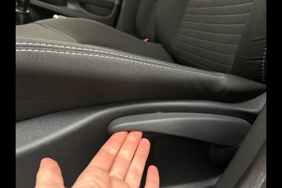 Renault Clio Estate Occasion 0.9 TCe Limited | Zwart | Airco | Tweedehands Renault Clio | Cruisecontrol | Bluetooth