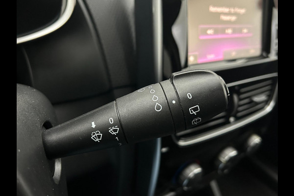 Renault Clio Estate Occasion 0.9 TCe Limited | Zwart | Airco | Tweedehands Renault Clio | Cruisecontrol | Bluetooth