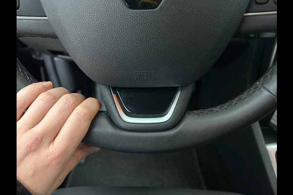 Renault Clio Estate Occasion 0.9 TCe Limited | Zwart | Airco | Tweedehands Renault Clio | Cruisecontrol | Bluetooth