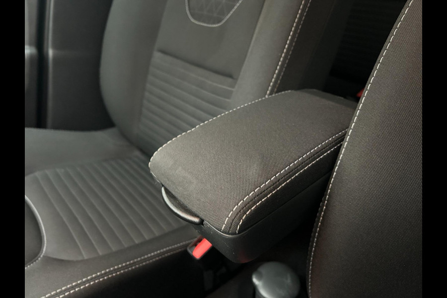 Renault Clio Estate Occasion 0.9 TCe Limited | Zwart | Airco | Tweedehands Renault Clio | Cruisecontrol | Bluetooth