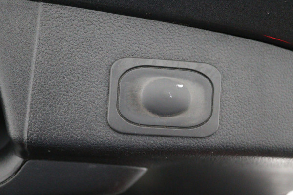 Ford FOCUS Wagon 1.0 EcoBoost Hybrid ST*ECC*NAVI*ACC*CAM*HAAK*TEL*