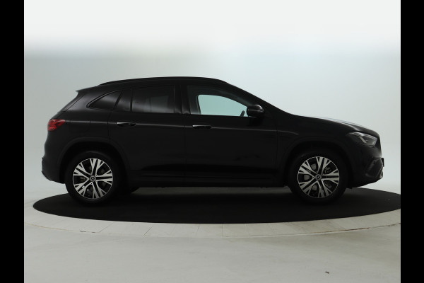 Mercedes-Benz GLA 250 e Plug-In Hybride Edition Progressive Line | Night Pakket | Multibeam Koplampen | Distronic | 11 kW Laden | Stuur en Stoelverwarming. Inclusief 24 maanden MB Certified garantie voor Europa.