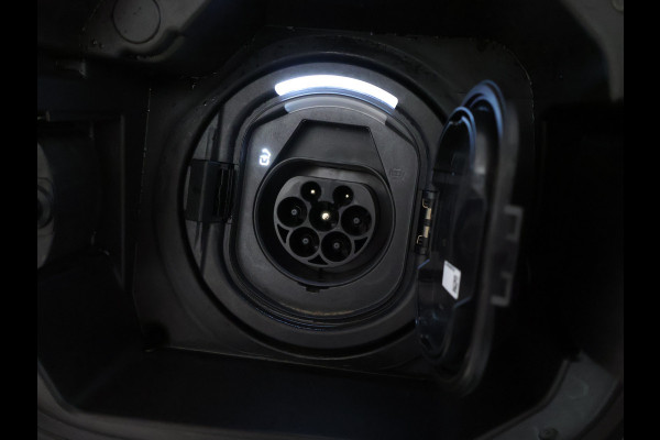 Mercedes-Benz GLA 250 e Plug-In Hybride Edition Progressive Line | Night Pakket | Multibeam Koplampen | Distronic | 11 kW Laden | Stuur en Stoelverwarming. Inclusief 24 maanden MB Certified garantie voor Europa.