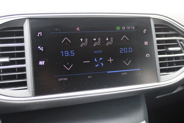 Peugeot 308 1.2 130PK GT-LINE | MASSAGE STOELEN | NAVIGATIE | APPLE CARPLAY/ANDROID AUTO | 17" LICHTMETALEN VELGEN | ALL SEASON BANDEN | FULL LED KOPLAMPEN | DAB+ RADIO | CLIMATE CONTROL | STOEL VERWARMING | CRUISE CONTROL | KEYLESS ENTRY/START | DODEHOEK BEWAKING | ACHTERUITRIJ CAMERA | PARKEERSENSOREN VOOR EN ACHTER |