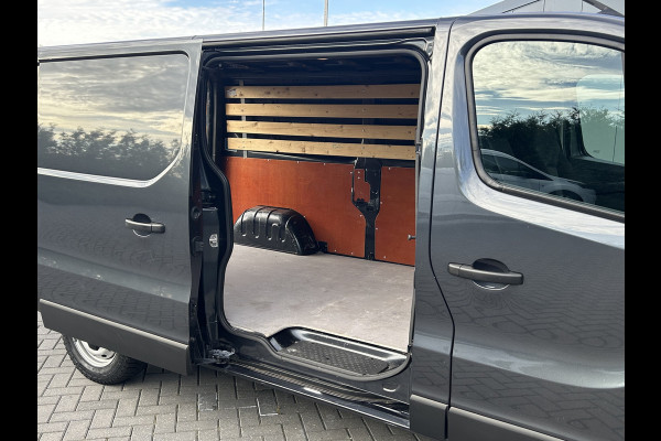 Renault Trafic 2.0 dCi WORK EDITION / L2H1 / 1e EIG. / 75.372 KM!! / AIRCO / CRUISE / NAVI / BLUETOOTH / TREKHAAK / 3-ZITS