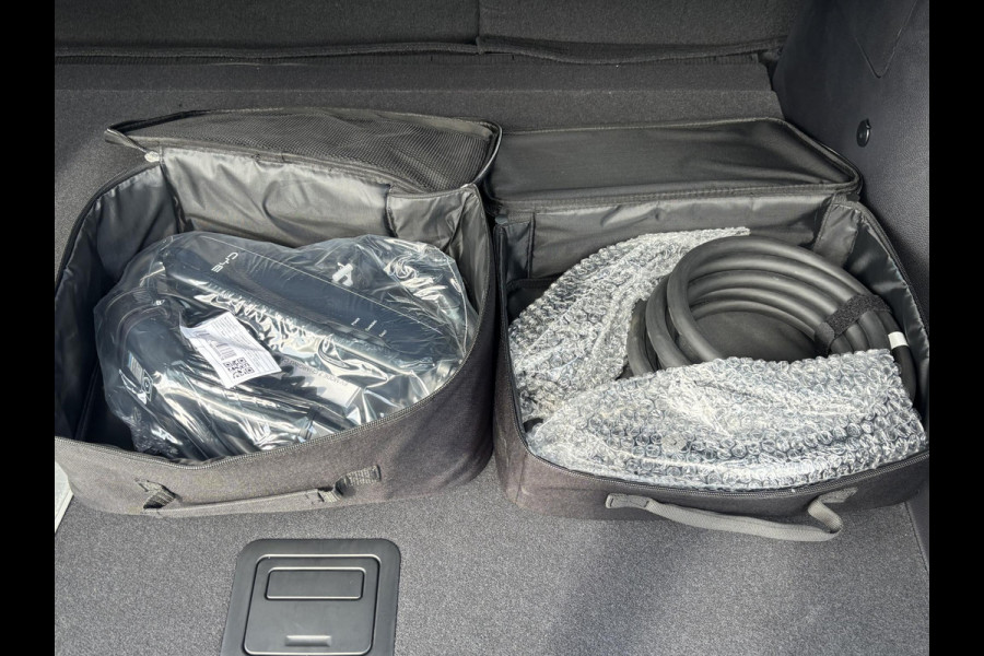 BYD SEAL U 1.5 DM-i FWD Comfort 26,6kWh | UNIEK IN NL! tot 125km electrisch rijbereik | 6 jaar volledige BYD GARANTIE