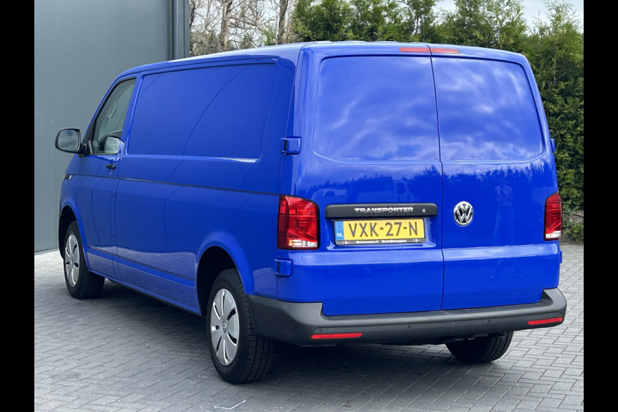 Volkswagen Transporter 2.0 TDI 150 PK AUTOMAAT DSG COMFORTLINE EXE / L2H1 / 1e EIG. / 24.504KM !! / AIRCO / CRUISE / NAVI / APPLE CARPLAY / 3 - ZITS