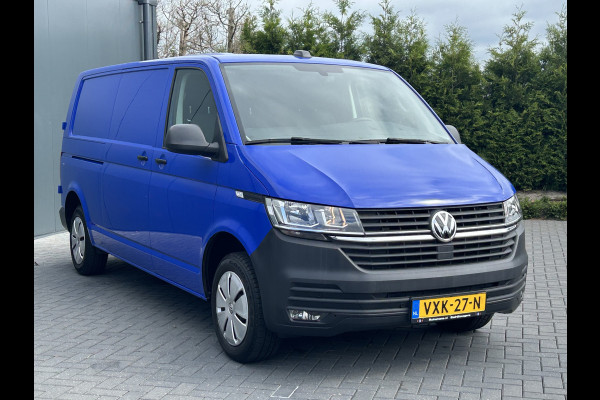 Volkswagen Transporter 2.0 TDI 150 PK AUTOMAAT DSG COMFORTLINE EXE / L2H1 / 1e EIG. / 24.504KM !! / AIRCO / CRUISE / NAVI / APPLE CARPLAY / 3 - ZITS