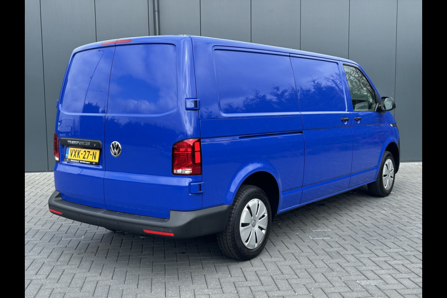 Volkswagen Transporter 2.0 TDI 150 PK AUTOMAAT DSG COMFORTLINE EXE / L2H1 / 1e EIG. / 24.504KM !! / AIRCO / CRUISE / NAVI / APPLE CARPLAY / 3 - ZITS
