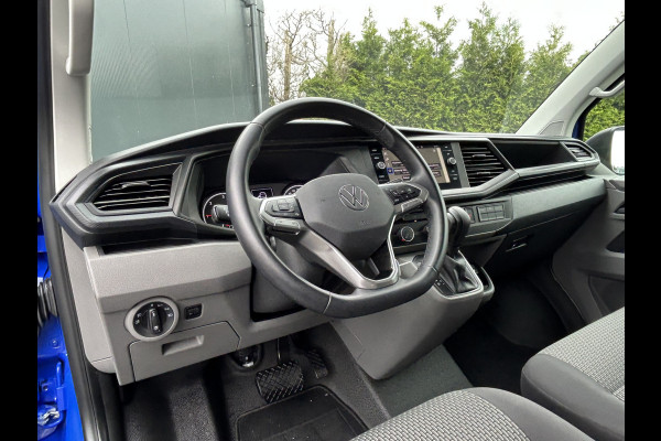 Volkswagen Transporter 2.0 TDI 150 PK AUTOMAAT DSG COMFORTLINE EXE / L2H1 / 1e EIG. / 24.504KM !! / AIRCO / CRUISE / NAVI / APPLE CARPLAY / 3 - ZITS