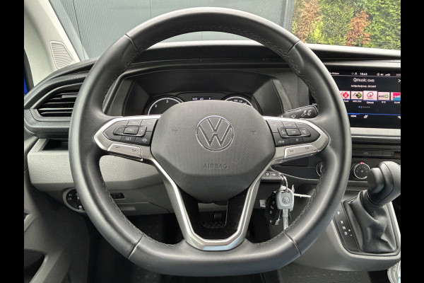 Volkswagen Transporter 2.0 TDI 150 PK AUTOMAAT DSG COMFORTLINE EXE / L2H1 / 1e EIG. / 24.504KM !! / AIRCO / CRUISE / NAVI / APPLE CARPLAY / 3 - ZITS