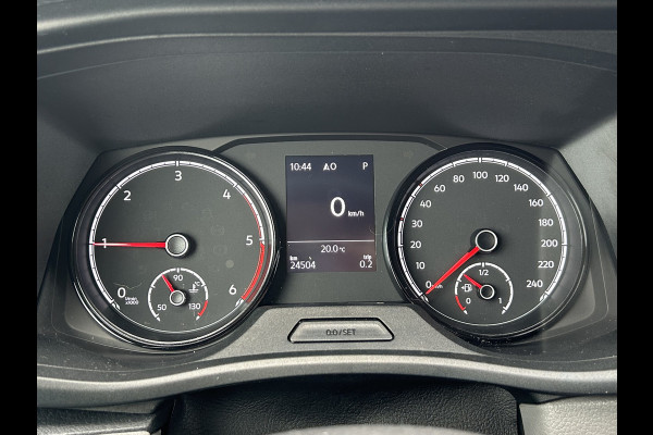 Volkswagen Transporter 2.0 TDI 150 PK AUTOMAAT DSG COMFORTLINE EXE / L2H1 / 1e EIG. / 24.504KM !! / AIRCO / CRUISE / NAVI / APPLE CARPLAY / 3 - ZITS