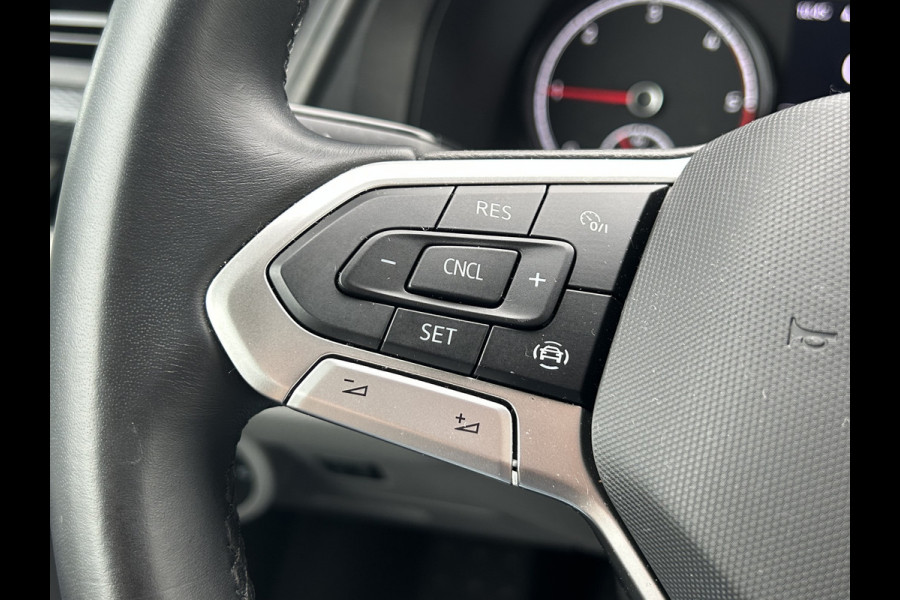 Volkswagen Transporter 2.0 TDI 150 PK AUTOMAAT DSG COMFORTLINE EXE / L2H1 / 1e EIG. / 24.504KM !! / AIRCO / CRUISE / NAVI / APPLE CARPLAY / 3 - ZITS