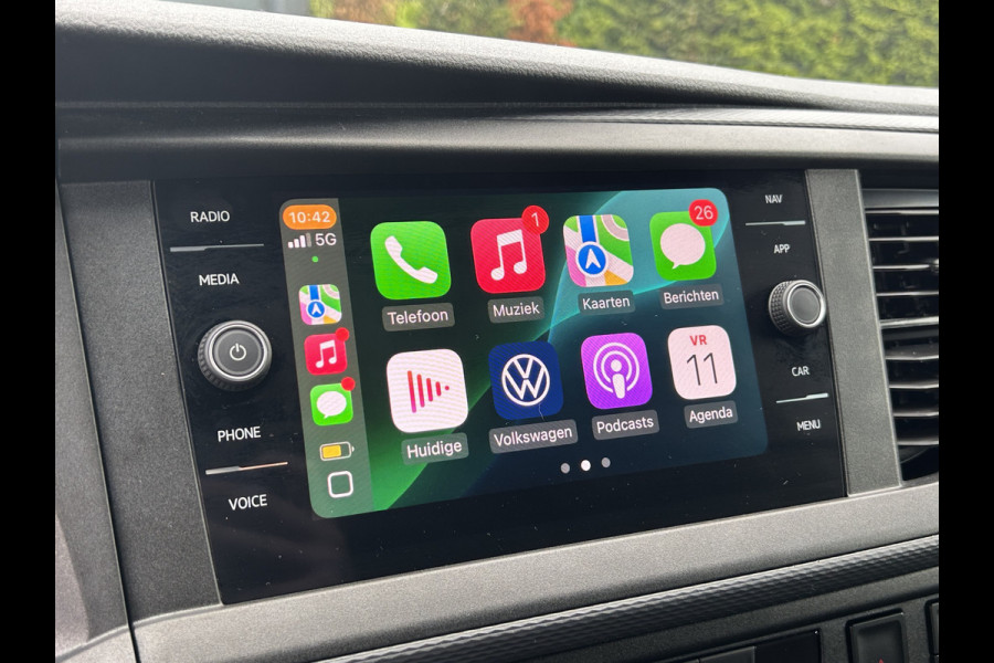 Volkswagen Transporter 2.0 TDI 150 PK AUTOMAAT DSG COMFORTLINE EXE / L2H1 / 1e EIG. / 24.504KM !! / AIRCO / CRUISE / NAVI / APPLE CARPLAY / 3 - ZITS