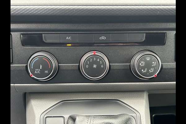 Volkswagen Transporter 2.0 TDI 150 PK AUTOMAAT DSG COMFORTLINE EXE / L2H1 / 1e EIG. / 24.504KM !! / AIRCO / CRUISE / NAVI / APPLE CARPLAY / 3 - ZITS