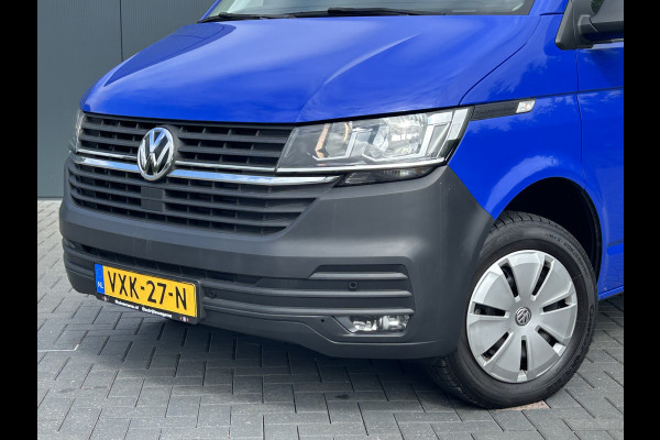 Volkswagen Transporter 2.0 TDI 150 PK AUTOMAAT DSG COMFORTLINE EXE / L2H1 / 1e EIG. / 24.504KM !! / AIRCO / CRUISE / NAVI / APPLE CARPLAY / 3 - ZITS