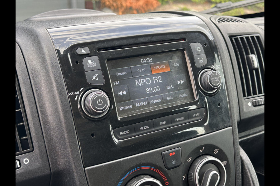 Peugeot Boxer 2.0 164 PK EURO 6 / PICK UP / OPEN LAADBAK / 49.917KM !! / 1e EIG. / 7-PERS DUBBELE CABINE / TREKHAAK / AIRCO / BLUETOOTH