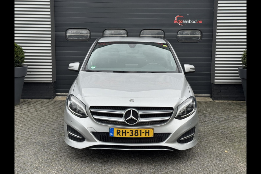Mercedes-Benz B-Klasse 180 d Business Solution | Navigatie | Camera | Stoelverwarming | LED | Lichtmetalen Velgen | Mercedes-Benz B-Klasse 180 d Business Solution | Navigatie | Camera | Stoelverwarming | LED | Lichtmetalen Velgen |