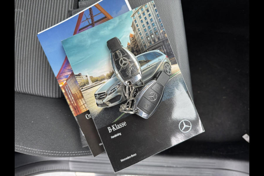 Mercedes-Benz B-Klasse 180 d Business Solution | Navigatie | Camera | Stoelverwarming | LED | Lichtmetalen Velgen | Mercedes-Benz B-Klasse 180 d Business Solution | Navigatie | Camera | Stoelverwarming | LED | Lichtmetalen Velgen |