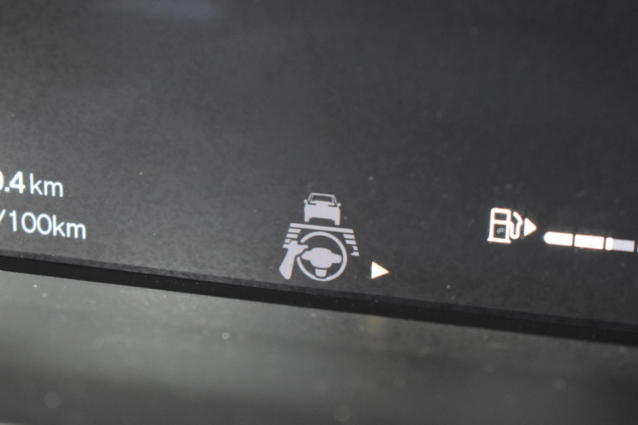 Volvo XC40 B4 211PK Automaat Plus Dark | H&K | Trekhaak | ACC | Allseasons | Camera | Elektr. stoel |