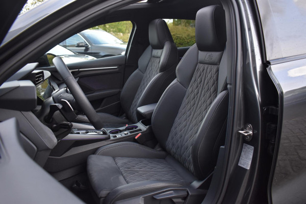 Audi A3 Sportback 35 TFSI S edition S-Line Pano Lane Kuip ACC Camera Audi A3 Sportback 35 TFSI S edition S-Line Pano Lane Kuip ACC Camera