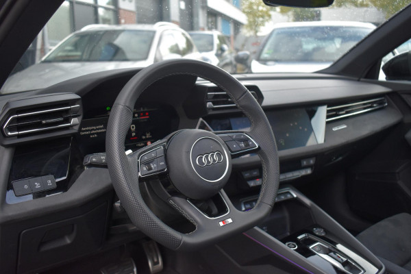 Audi A3 Sportback 35 TFSI S edition S-Line Pano Lane Kuip ACC Camera Audi A3 Sportback 35 TFSI S edition S-Line Pano Lane Kuip ACC Camera