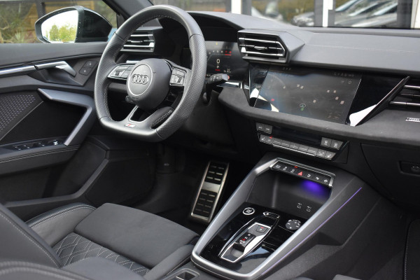 Audi A3 Sportback 35 TFSI S edition S-Line Pano Lane Kuip ACC Camera Audi A3 Sportback 35 TFSI S edition S-Line Pano Lane Kuip ACC Camera