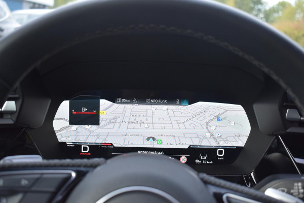 Audi A3 Sportback 35 TFSI S edition S-Line Pano Lane Kuip ACC Camera Audi A3 Sportback 35 TFSI S edition S-Line Pano Lane Kuip ACC Camera