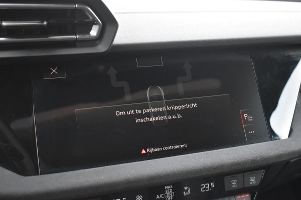 Audi A3 Sportback 35 TFSI S edition S-Line Pano Lane Kuip ACC Camera Audi A3 Sportback 35 TFSI S edition S-Line Pano Lane Kuip ACC Camera