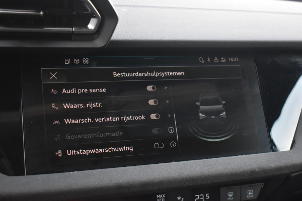 Audi A3 Sportback 35 TFSI S edition S-Line Pano Lane Kuip ACC Camera Audi A3 Sportback 35 TFSI S edition S-Line Pano Lane Kuip ACC Camera