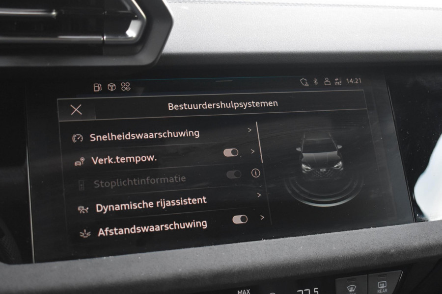 Audi A3 Sportback 35 TFSI S edition S-Line Pano Lane Kuip ACC Camera Audi A3 Sportback 35 TFSI S edition S-Line Pano Lane Kuip ACC Camera