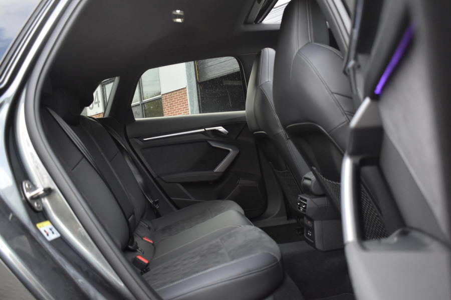 Audi A3 Sportback 35 TFSI S edition S-Line Pano Lane Kuip ACC Camera Audi A3 Sportback 35 TFSI S edition S-Line Pano Lane Kuip ACC Camera