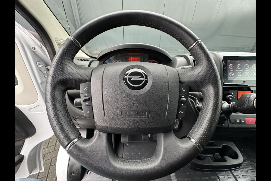 Opel Movano 2.2D 120 PK 3.5T E6 / L3H2 / !! 11.543 KM !! / IMPERIAAL / TREKHAAK / CAMERA / ECC / CRUISE / NAVI