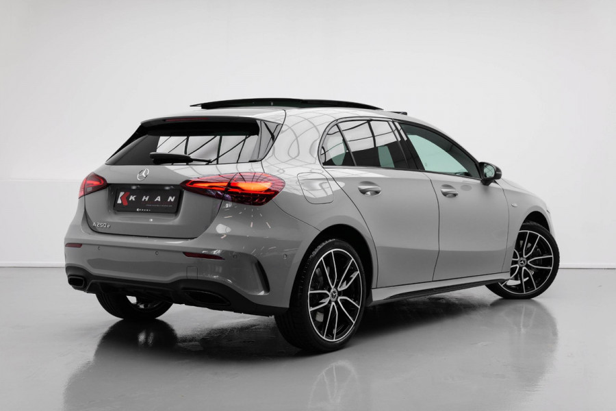 Mercedes-Benz A-Klasse A250 e AMG Line |Pano|ALPINEGRAU|Ambient|Dodehoek|