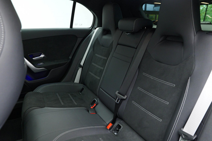 Mercedes-Benz A-Klasse A250 e AMG Line |Pano|ALPINEGRAU|Ambient|Dodehoek|