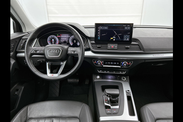 Audi Q5 55 TFSI e S-Line edition Competition(Dealer OndH, Navi, Carplay, Digi Dash, StoelV, Adapt Cruise, Parkeersensoren, Etc) Audi Q5 55 TFSI e S-Line edition Competition(Dealer OndH, Navi, Carplay, Digi Dash, StoelV, Adapt Cruise, Parkeersensoren, Etc)
