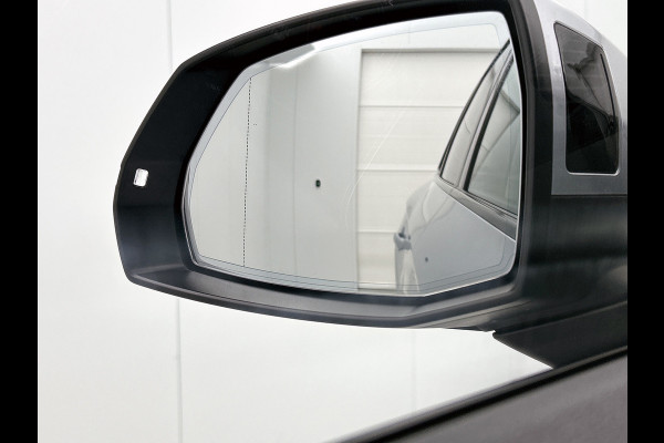 Audi Q5 55 TFSI e S-Line edition Competition(Dealer OndH, Navi, Carplay, Digi Dash, StoelV, Adapt Cruise, Parkeersensoren, Etc) Audi Q5 55 TFSI e S-Line edition Competition(Dealer OndH, Navi, Carplay, Digi Dash, StoelV, Adapt Cruise, Parkeersensoren, Etc)