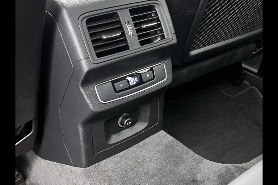 Audi Q5 55 TFSI e S-Line edition Competition(Dealer OndH, Navi, Carplay, Digi Dash, StoelV, Adapt Cruise, Parkeersensoren, Etc) Audi Q5 55 TFSI e S-Line edition Competition(Dealer OndH, Navi, Carplay, Digi Dash, StoelV, Adapt Cruise, Parkeersensoren, Etc)