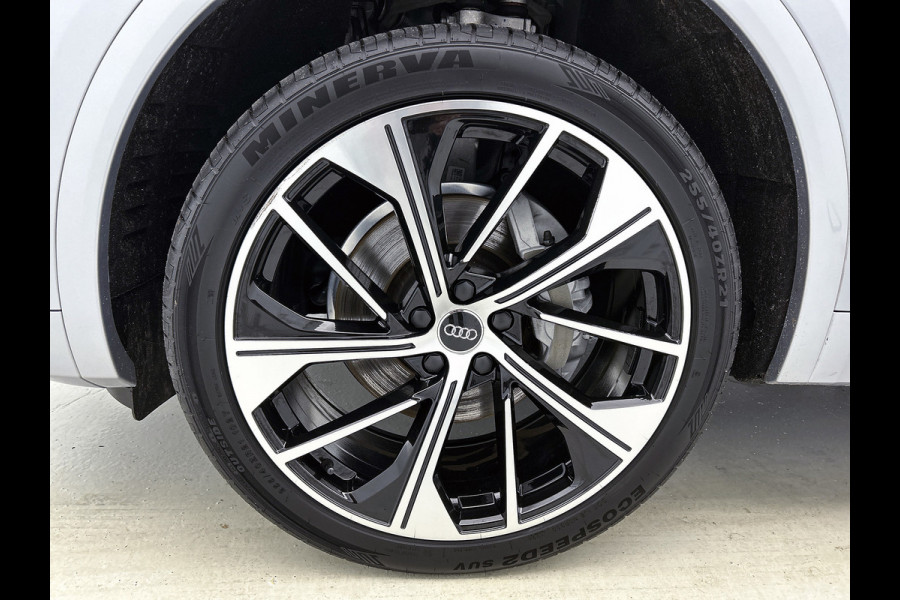Audi Q5 55 TFSI e S-Line edition Competition(Dealer OndH, Navi, Carplay, Digi Dash, StoelV, Adapt Cruise, Parkeersensoren, Etc) Audi Q5 55 TFSI e S-Line edition Competition(Dealer OndH, Navi, Carplay, Digi Dash, StoelV, Adapt Cruise, Parkeersensoren, Etc)