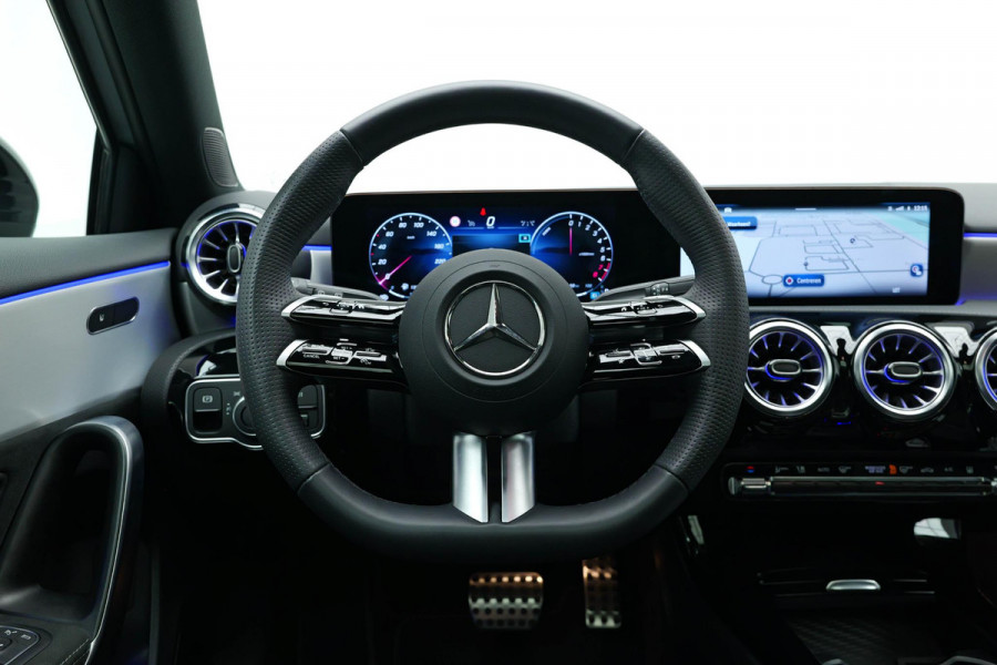 Mercedes-Benz A-Klasse A250 e AMG Line |Pano|ALPINEGRAU|Ambient|Dodehoek|