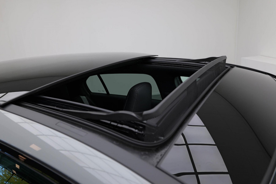 Mercedes-Benz A-Klasse A250 e AMG Line |Pano|ALPINEGRAU|Ambient|Dodehoek|