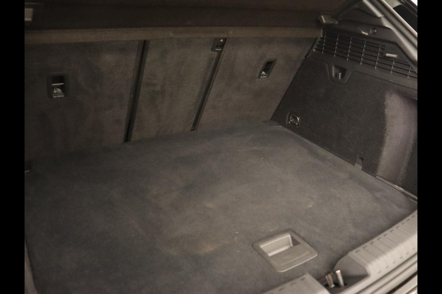 Audi A3 45 TFSI e S Line | Stoelverwarming | Camera | Sfeerverlichting | Virtual Cockpit | Carplay | Navigatie | Sportstoelen | 18'' | Climate control | PHEV | Plug In Audi A3 45 TFSI e S Line | Stoelverwarming | Camera | Sfeerverlichting | Virtual Cockpit | Carplay | Navigatie | Sportstoelen | 18'' | Climate control | PHEV | Plug In