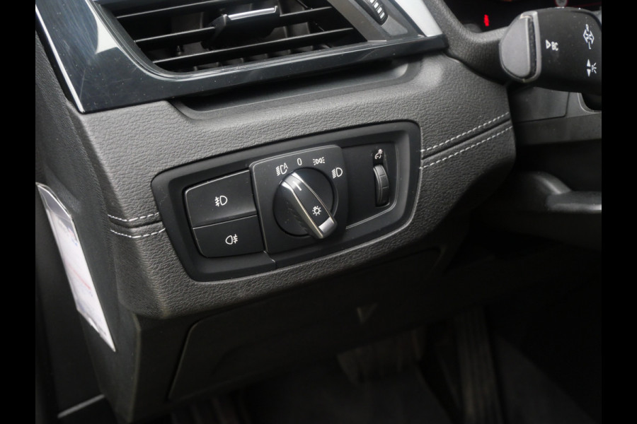 BMW X2 sDrive18i EXECUTIVE | AUTOMAAT | LED | ELEK KLEP | NAVIGATIE | NL-AUTO!! BMW X2 sDrive18i EXECUTIVE | AUTOMAAT | LED | ELEK KLEP | NAVIGATIE | NL-AUTO!!